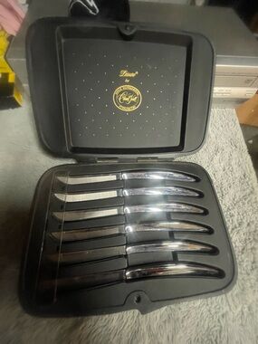 Carvel Hall Steak Knife Set Stainless steel